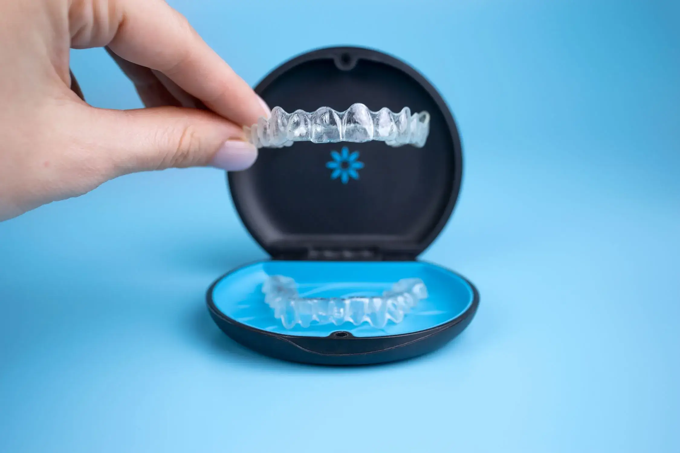 4 Risks of Ordering Clear Aligners Online